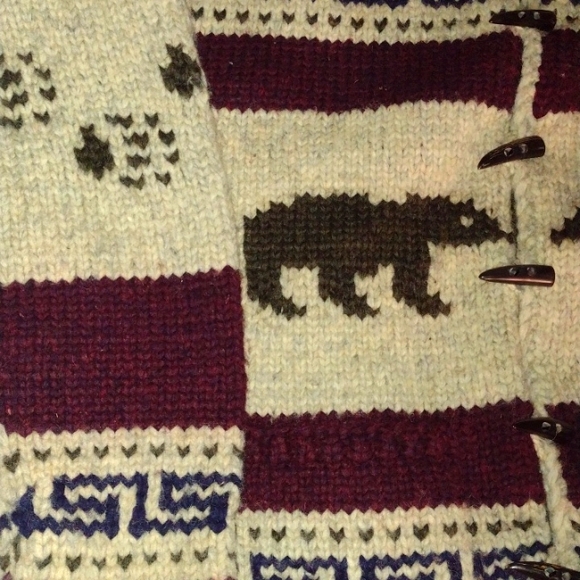 Filson Cowichan Bear and Cubs Shawl Cardigan and Scarf - Picture 5 of 11